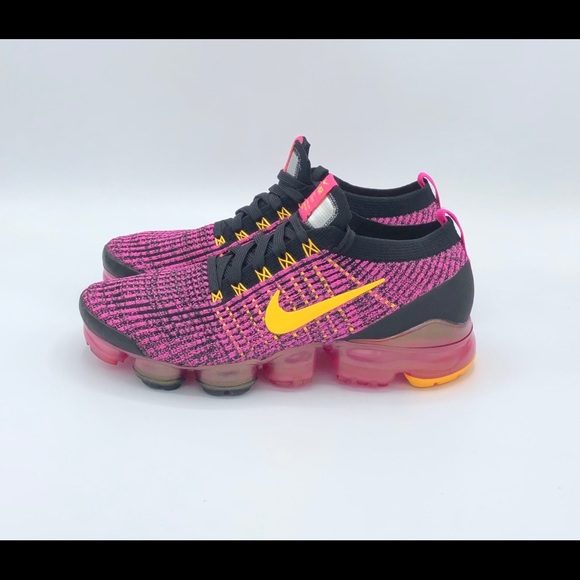 Nike Air VaporMax Flyknit 3 Women's Shoes - Picture 5 of 8